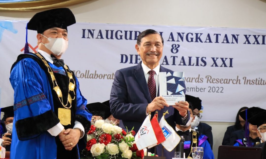 Luhut Binsar Pandjaitan Meresmikan Hasil Penelitian Bersama Poltek SSN dengan IT Del: “Tinjauan Strategis Keamanan Siber Indonesia Menuju Era 5G”.