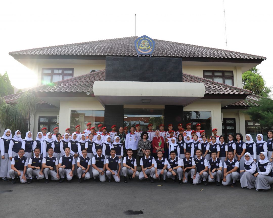 Kunjungan Ibu Nanny Hadi Tjahjanto Berserta Siswa/i SMA Pradita Dirgantara Ke Kampus Poltek SSN