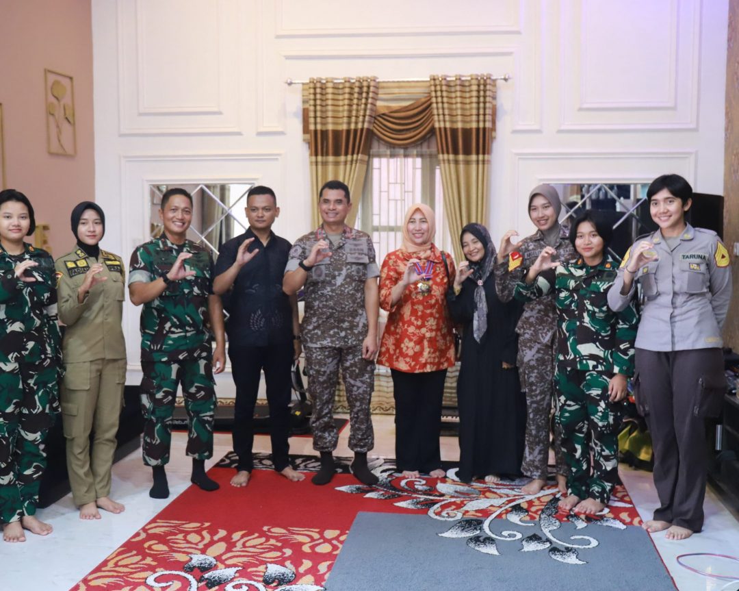 Direktur Poltek SSN Meninjau Perkembangan Kegiatan Latsitardanus 2024 dan Kunjungan ke Diskominfo Penajam Paser Utara (PPU) dan Paser