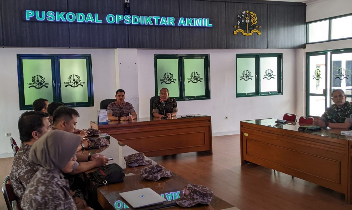 Kunjungan Poltek SSN ke Akademi Militer