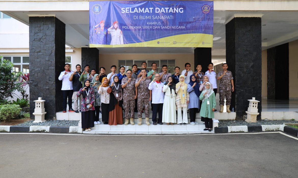 Kunjungan Peserta Pelatihan dan Sertifikasi Junior Penetration Tester Guru SMK TKJ se-Indonesia ke Kampus Poltek SSN