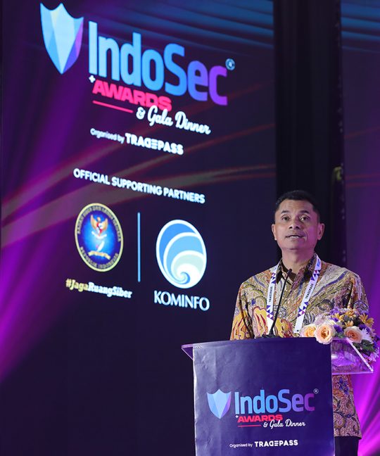 Direktur Poltek SSN Selaku Plt. Deputi Bidang Strategi dan Kebijakan Keamanan Siber dan Sandi BSSN Sampaikan Sambutan pada Pembukaan Gelaran IndoSec 2024 di JCC Senayan