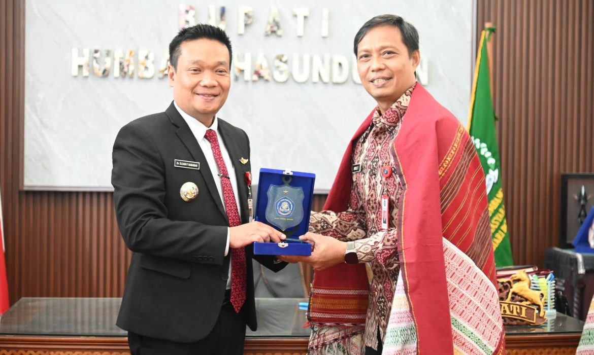 Penutupan Praktik Kerja Lapangan (PKL) Taruna Politeknik Siber dan Sandi Negara di Kabupaten Humbang Hasundutan