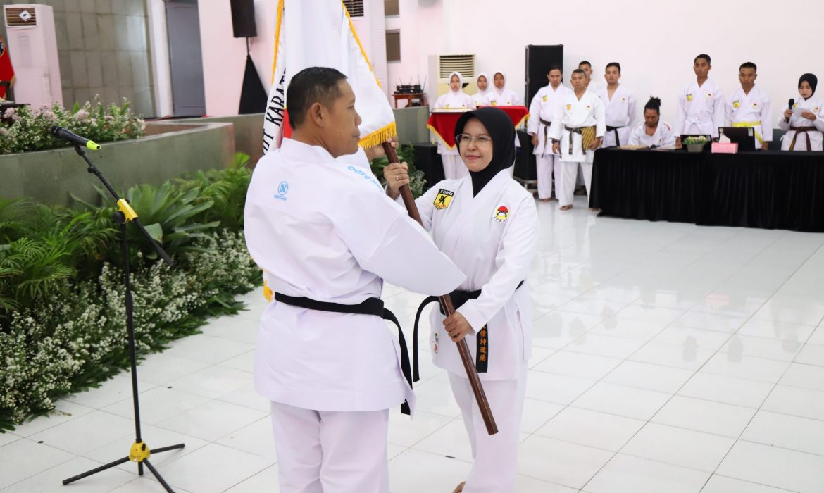 Poltek Ssn Gelar Pengukuhan Pengurus Affiliasi Provinsi Jawa Barat Institut Karate-Do Indonesia (Inkai) Perisai Sanapati