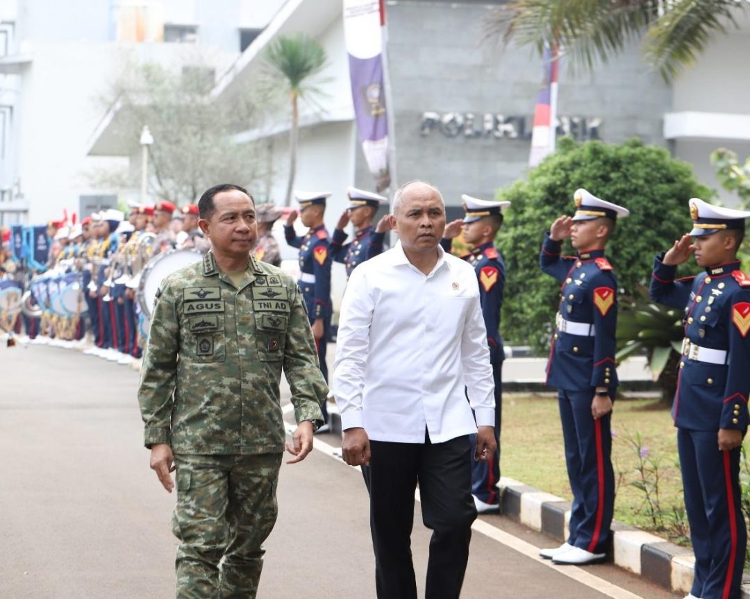 Penganugerahan Tanda Penghargaan Adibhakti Sanapati dan Ceramah Umum Panglima TNI