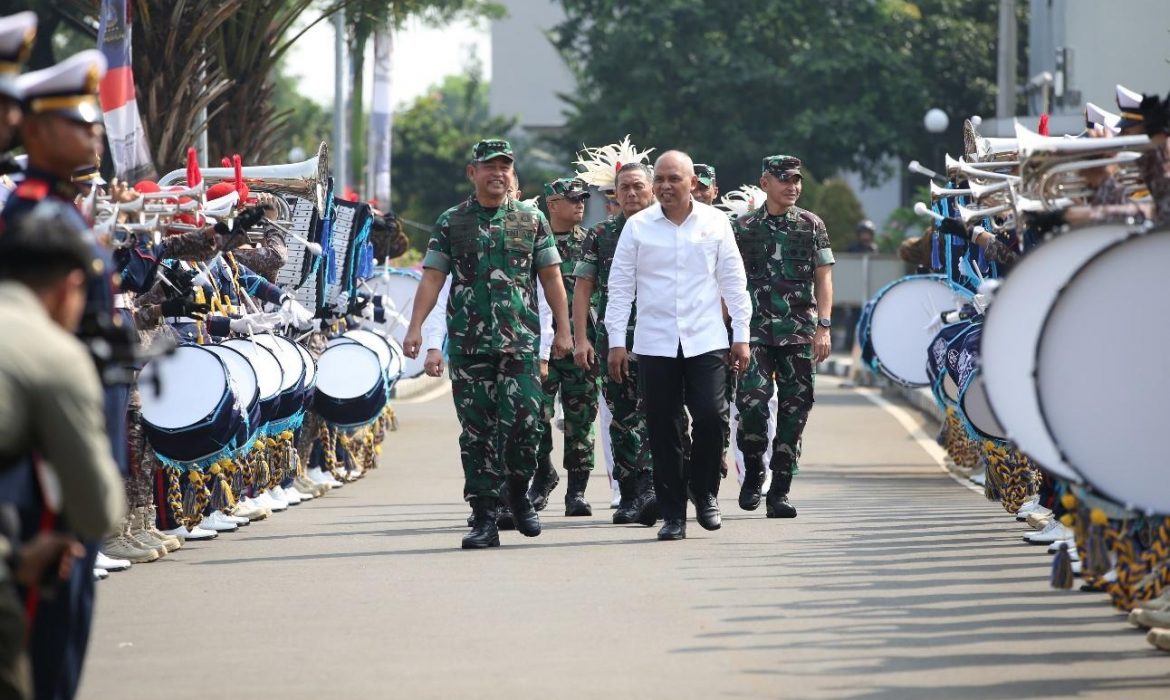 Penganugerahan Tanda Penghargaan Adibhakti Sanapati dan Ceramah Umum Kepala Staf Angkatan Darat
